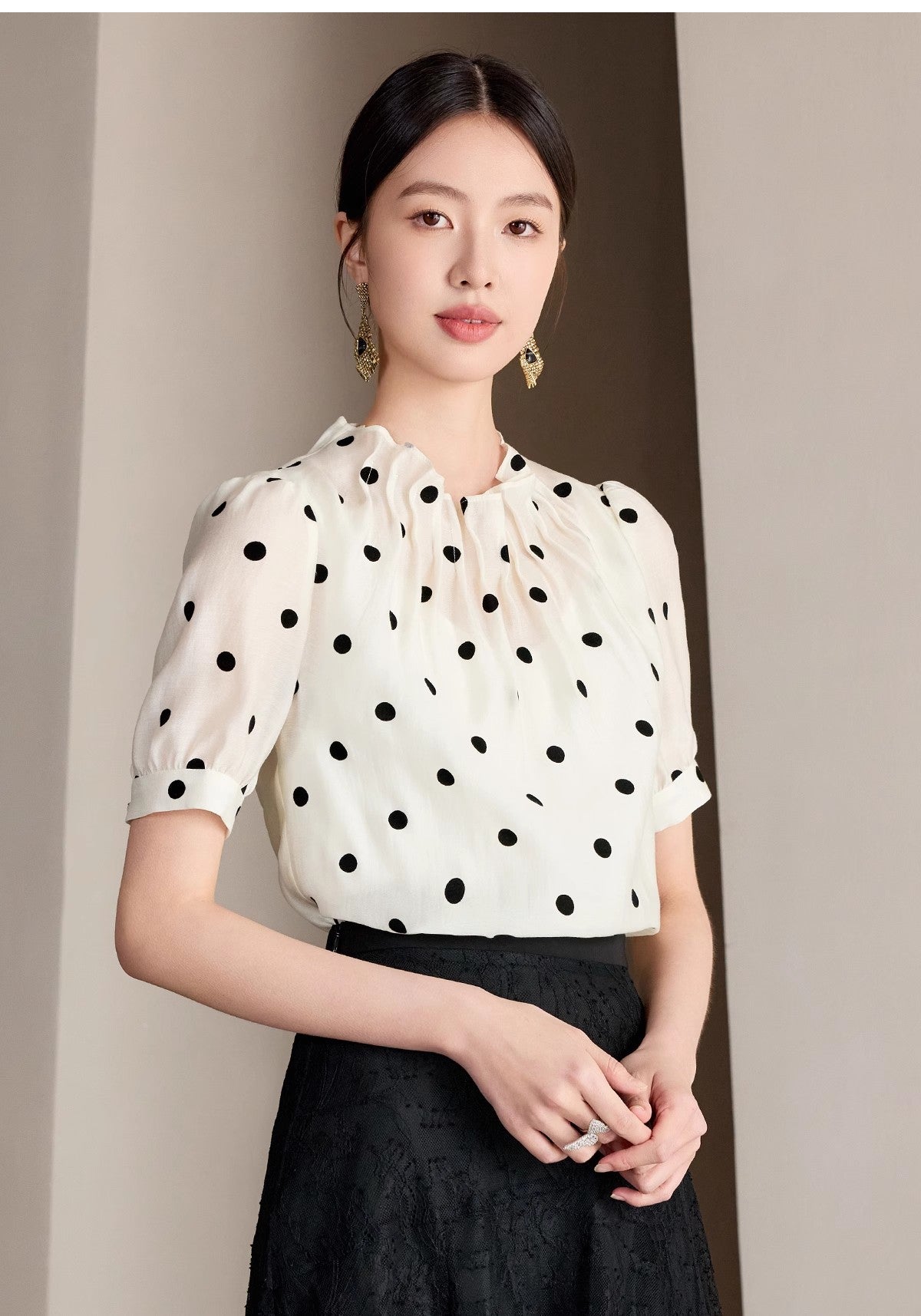 Summer New Short-Sleeved Design Romantic Polka Dot Women's Shirt Small Fresh and Stylish Tencel Skin-Friendly Small Stand-Up Collar Shirt