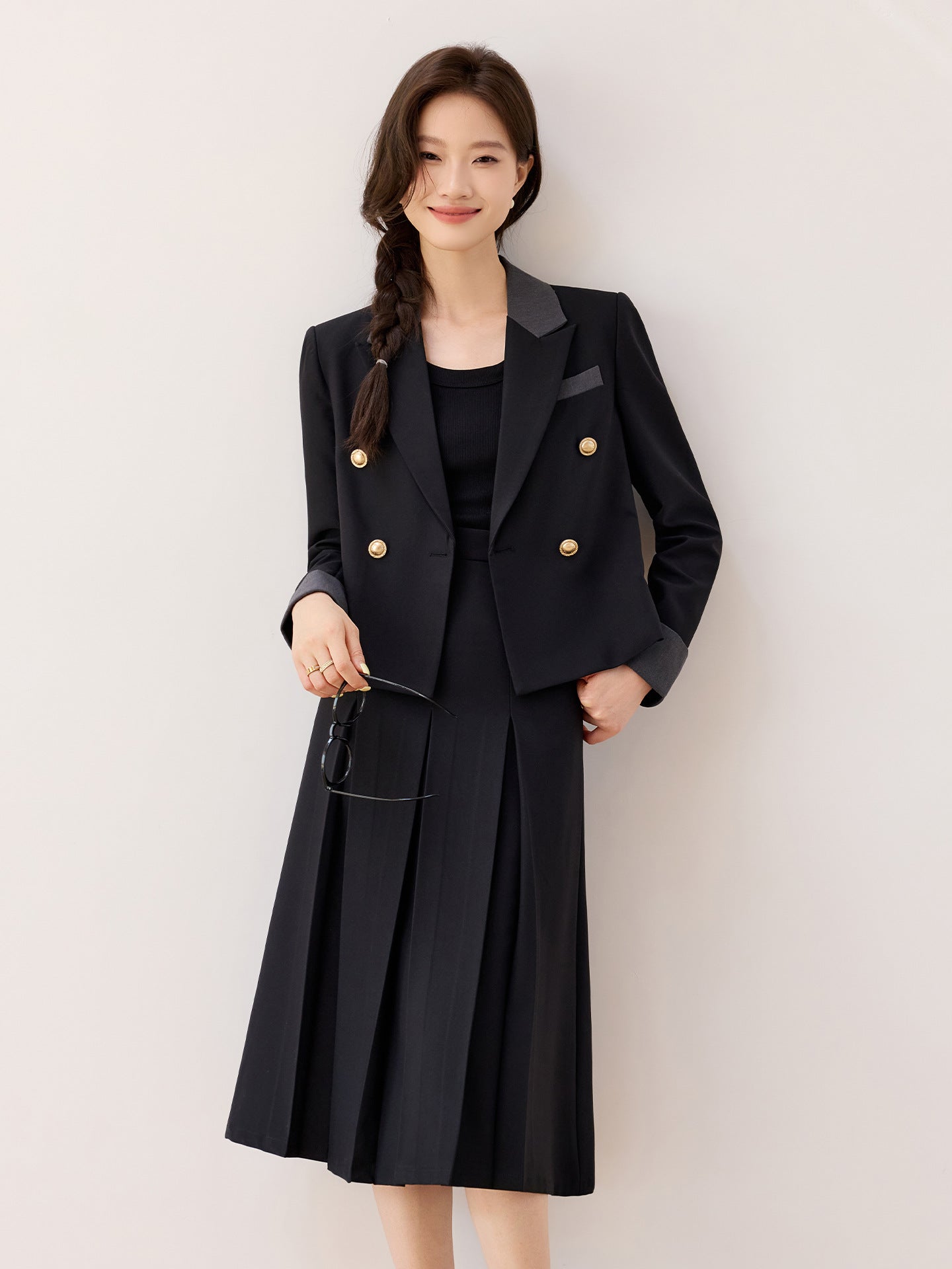 Cross-Border Black Short Blazer for Women, Petite Size, Suitable for College Students, Teacher Qualification Interview, Formal Attire, Elegant Suit with Skirt
