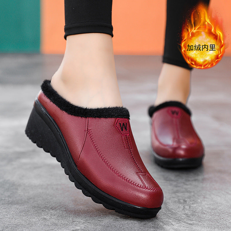 Winter closed-toe cotton slippers women's winter fleece-lined outdoor woolen slippers thick-soled cotton slippers middle-aged and elderly mother leather slippers