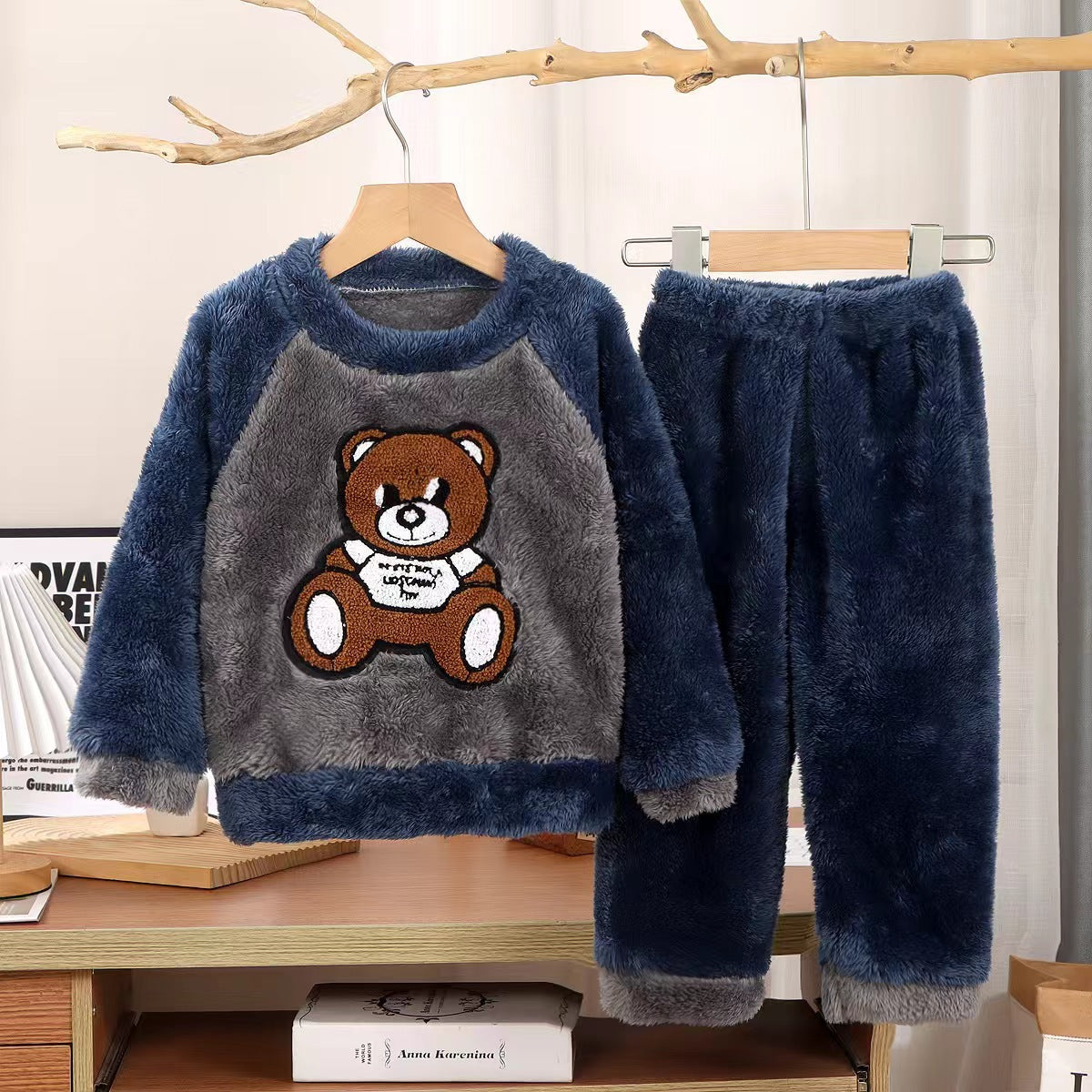 New Kidsren's Flannel Pajamas Set Autumn and Winter Boys and Girls Coral Velvet Thickeneded Home Clothes Two-piece Set