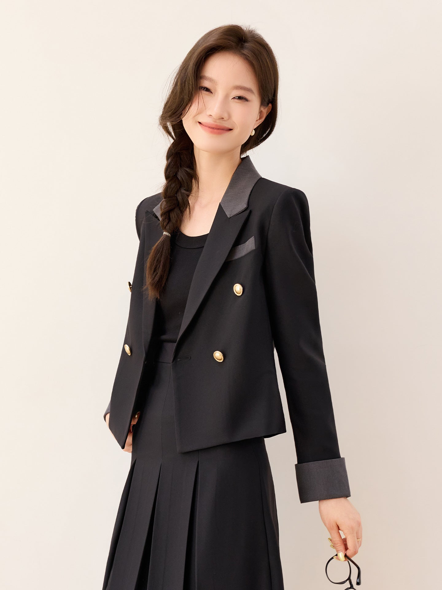Cross-Border Black Short Blazer for Women, Petite Size, Suitable for College Students, Teacher Qualification Interview, Formal Attire, Elegant Suit with Skirt