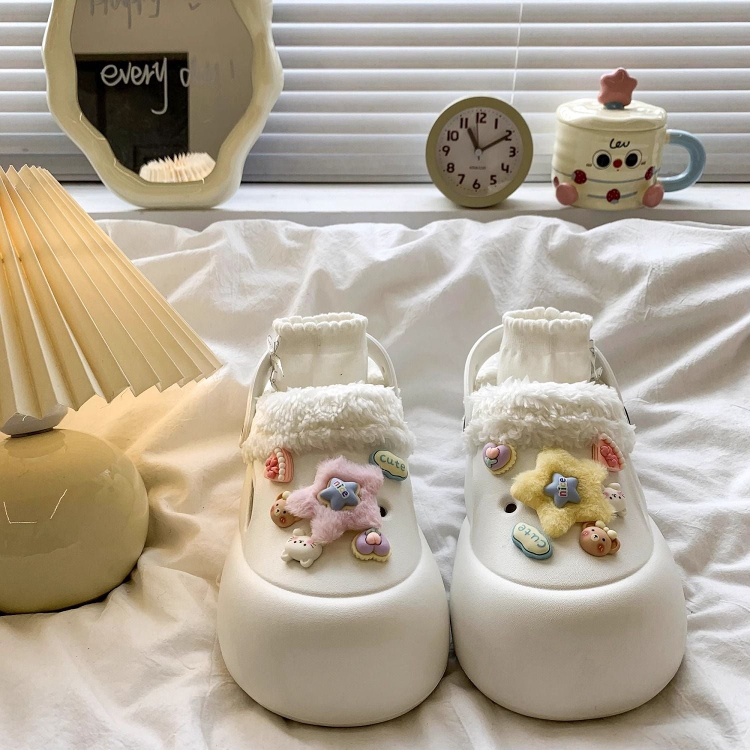 Cartoon Cotton Slippers for Women, Winter Fleece-Lined Warm Home Cotton Shoes, Super Soft Feel, Non-Slip, Closed-Toe, Furry Half Slippers for Outdoor Use