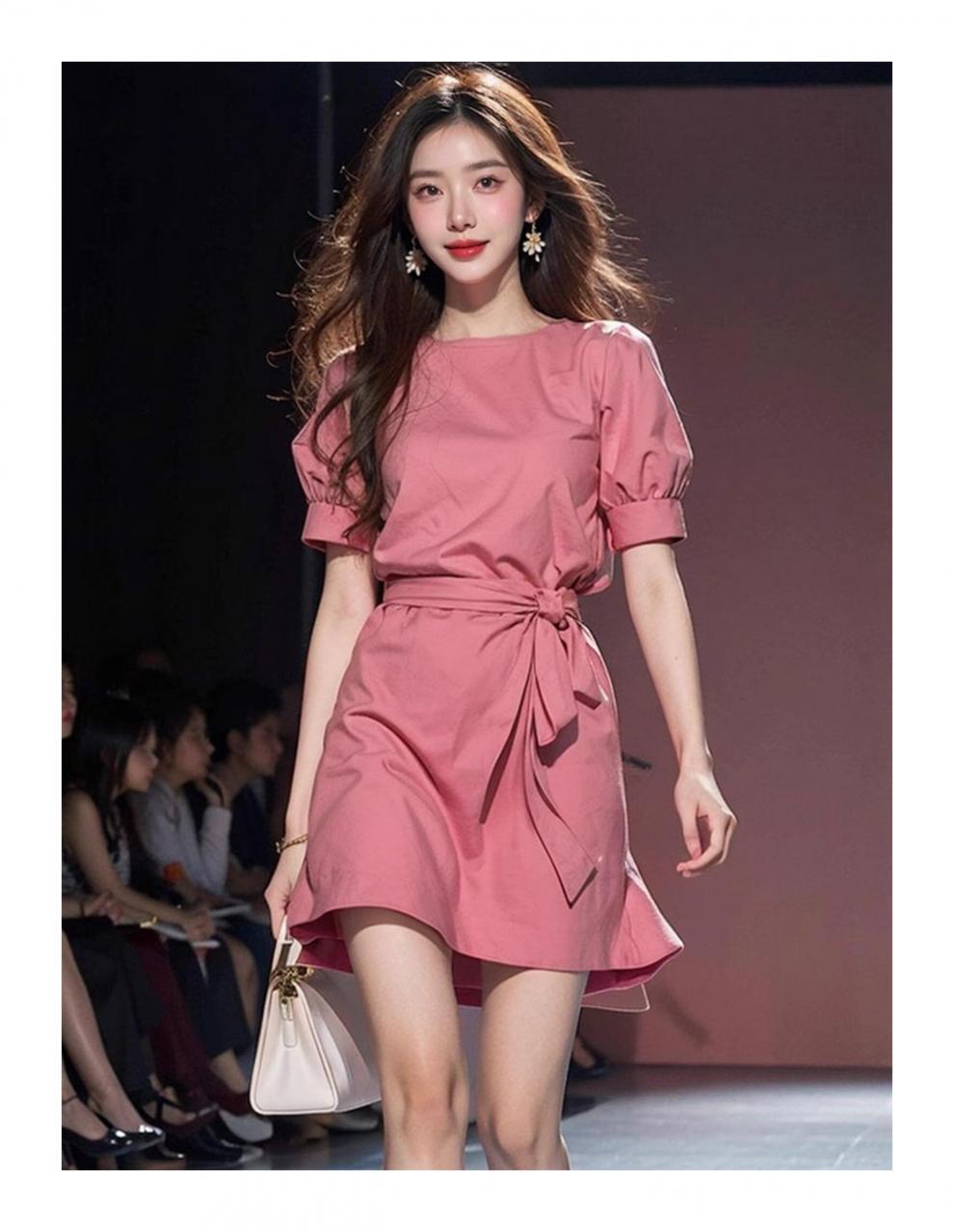 Foreign trade women's high cold royal sister style niche design pink dress 2025 new women's summer high-end exquisite super