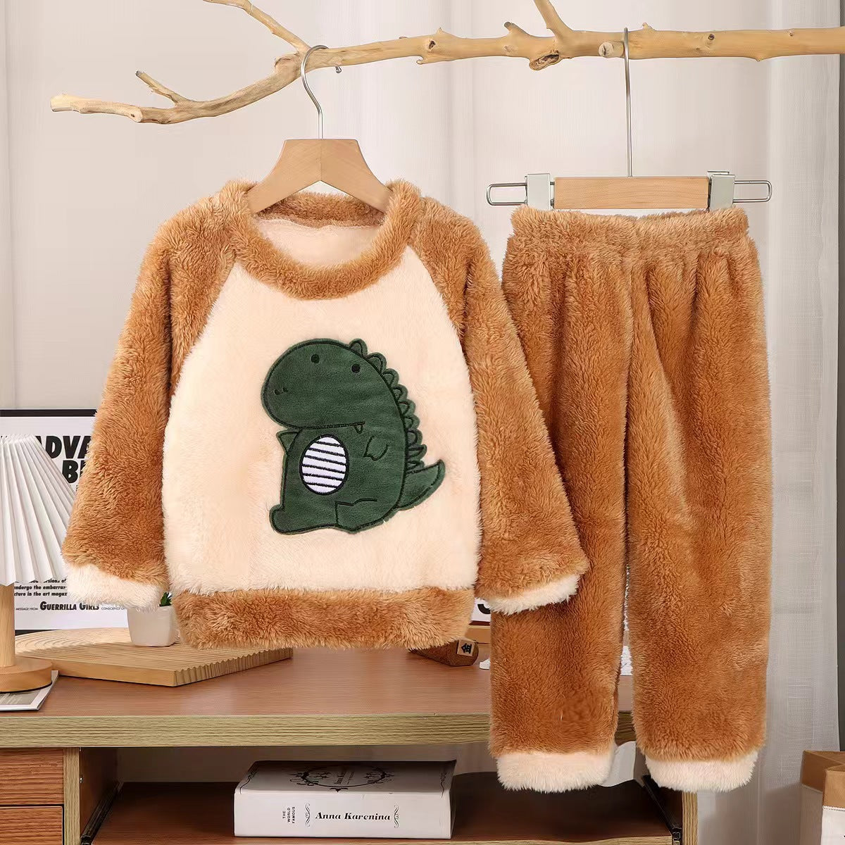 New Kidsren's Flannel Pajamas Set Autumn and Winter Boys and Girls Coral Velvet Thickeneded Home Clothes Two-piece Set