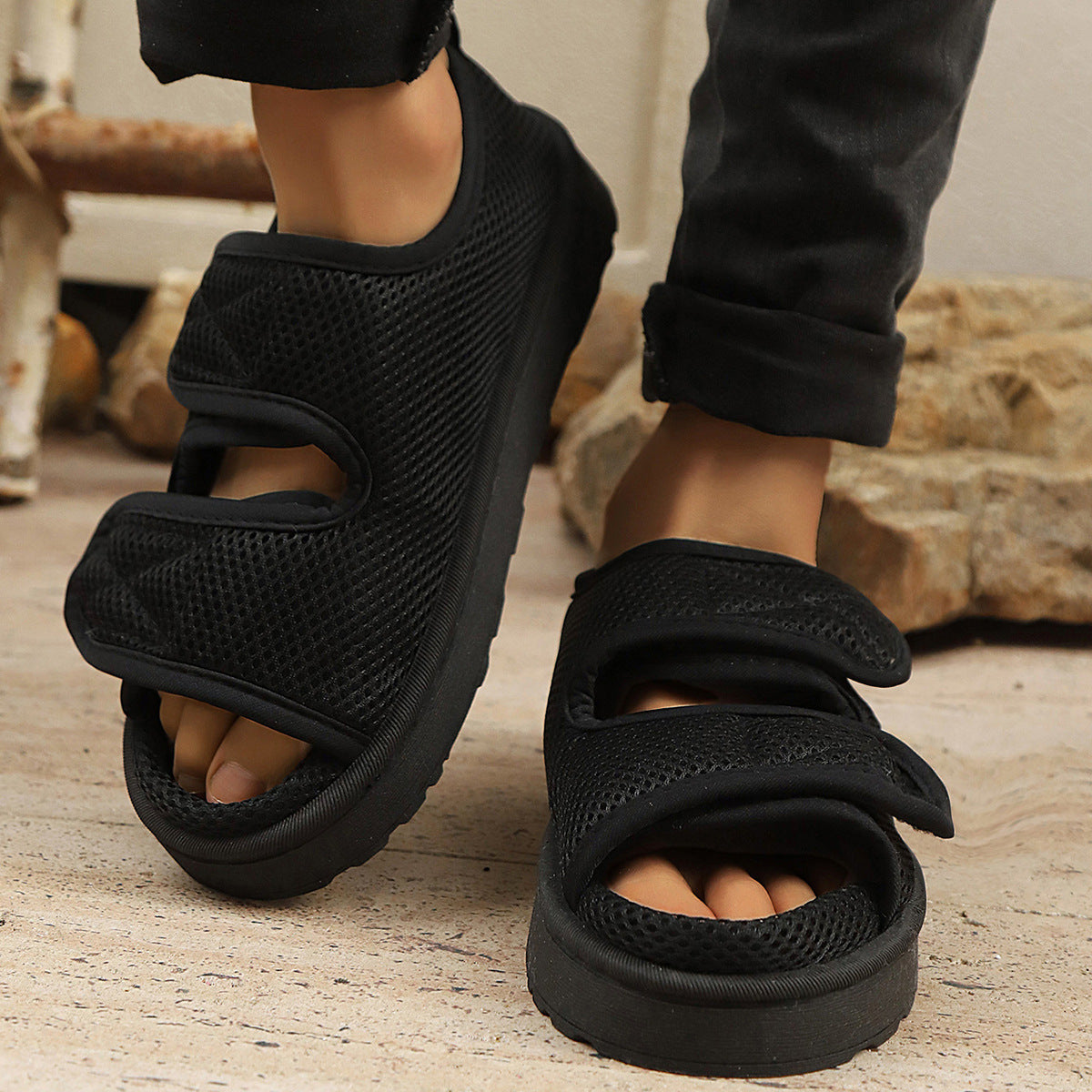 Men's and women's Velcro adjustable opening slippers swollen feet non-slip open toe easy to clean indoor post-surgery non-slip slippers