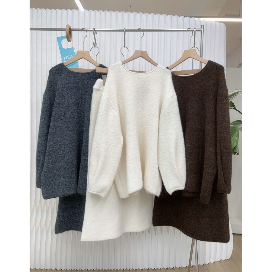Xiao Qi's Lazy Style Off-Shoulder Sleeves Reverse-Wear Cardigan Sweater Women's New Winter Loose Top and Skirt Two-Piece Set
