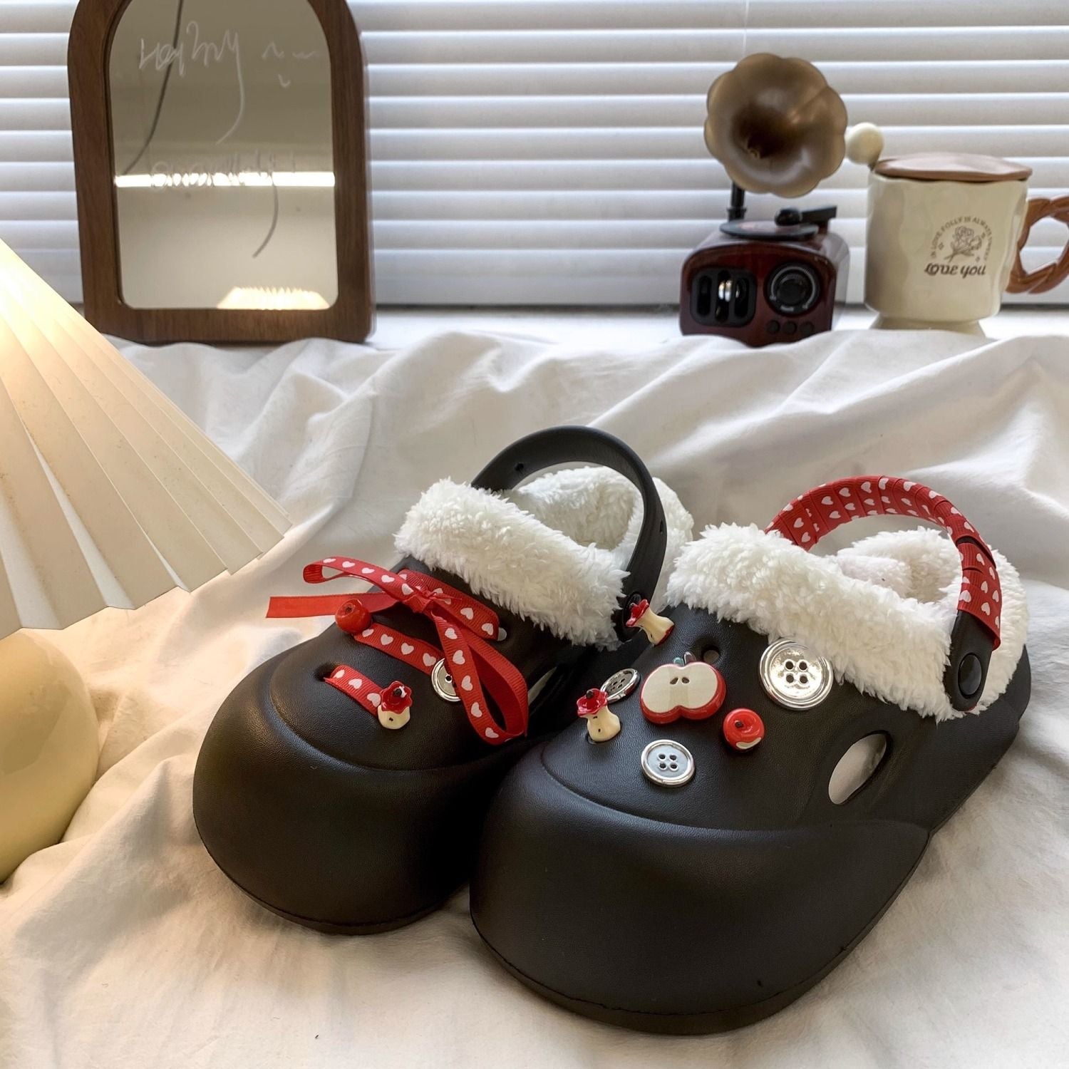 Fleece-Lined Thick-Soled Clogs for Women, 2026 New Autumn and Winter Style, Dual-Use for Outdoor and Indoor, Non-Slip, Warm, Closed-Toe Cotton Slippers