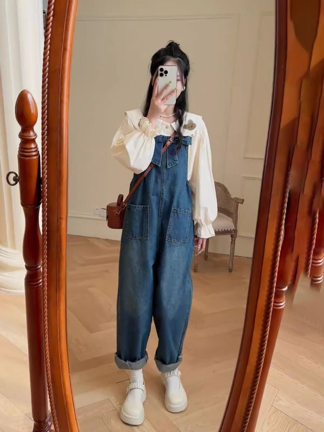 Overalls Suit, a Complete Set of New Autumn Fashion Design Doll Collar Denim Overalls Two-Piece Set