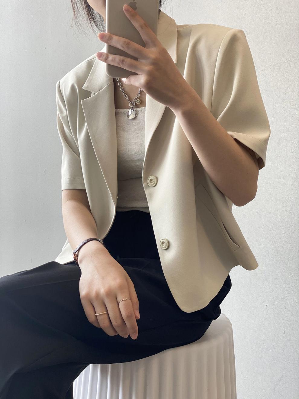 Fashion Short-Sleeve Blazer for Women 2025 Summer Thin Korean Version New Drapey Short Casual Blazer Top