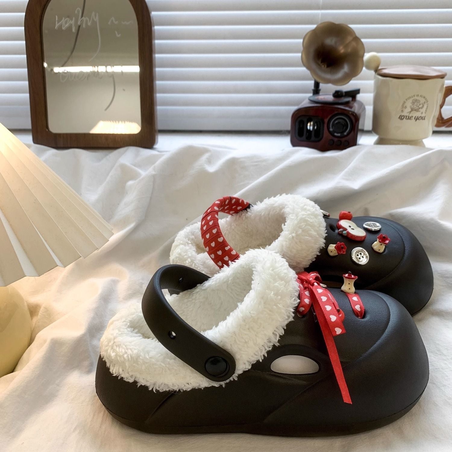 Fleece-Lined Thick-Soled Clogs for Women, 2026 New Autumn and Winter Style, Dual-Use for Outdoor and Indoor, Non-Slip, Warm, Closed-Toe Cotton Slippers