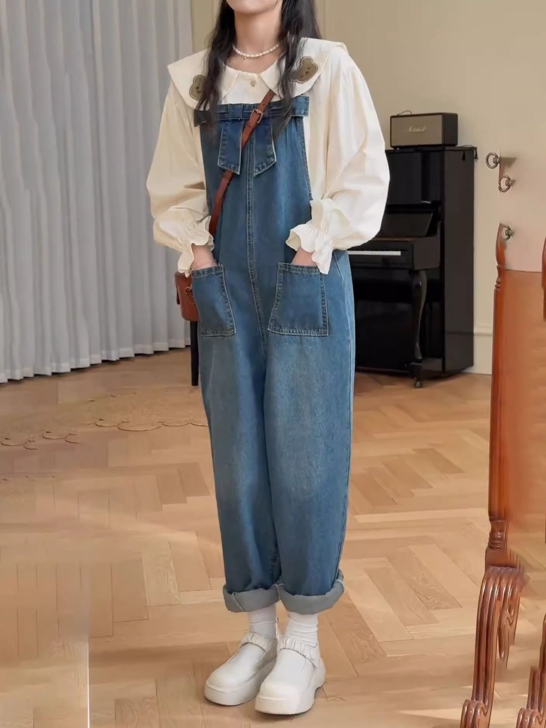 Overalls Suit, a Complete Set of New Autumn Fashion Design Doll Collar Denim Overalls Two-Piece Set