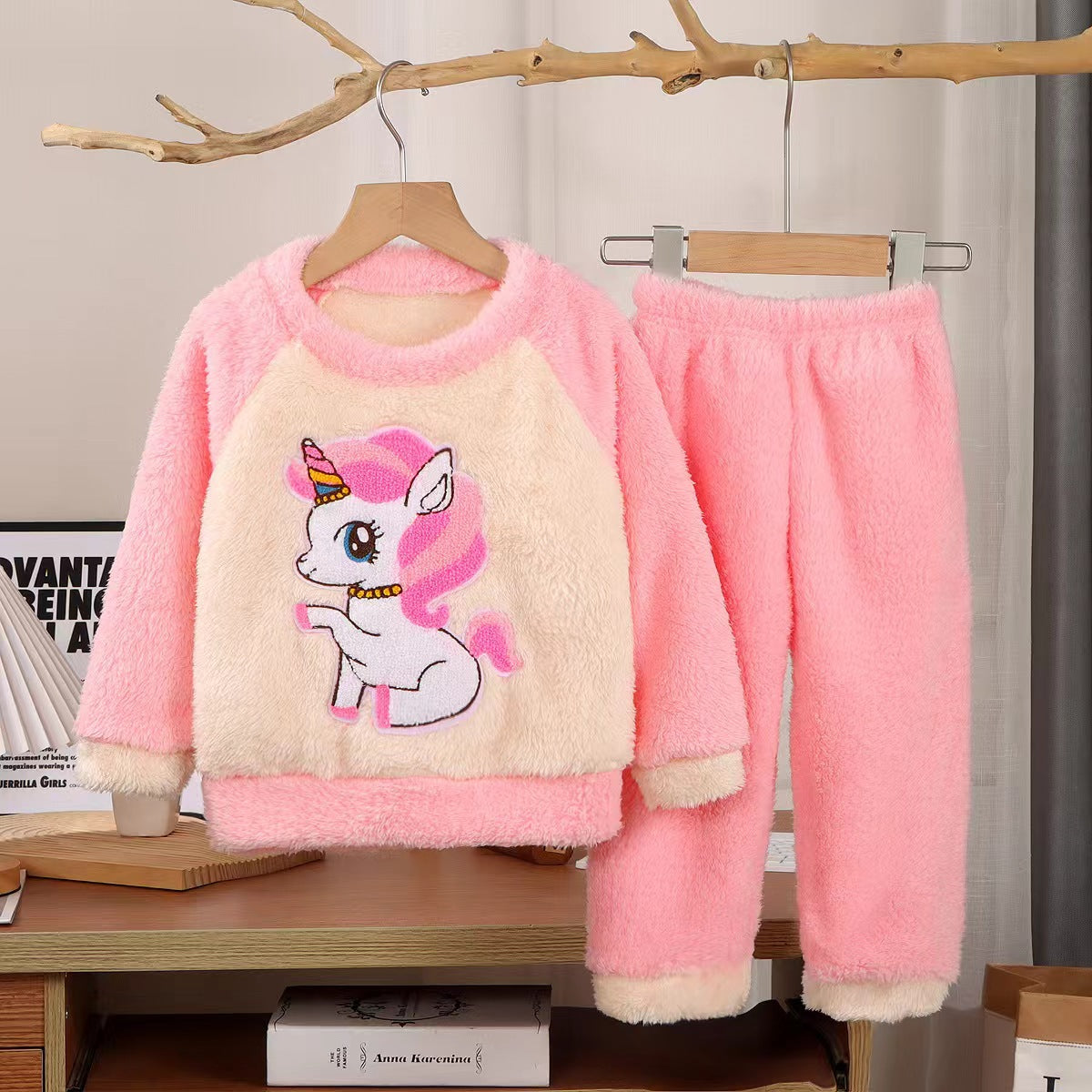 New Kidsren's Flannel Pajamas Set Autumn and Winter Boys and Girls Coral Velvet Thickeneded Home Clothes Two-piece Set