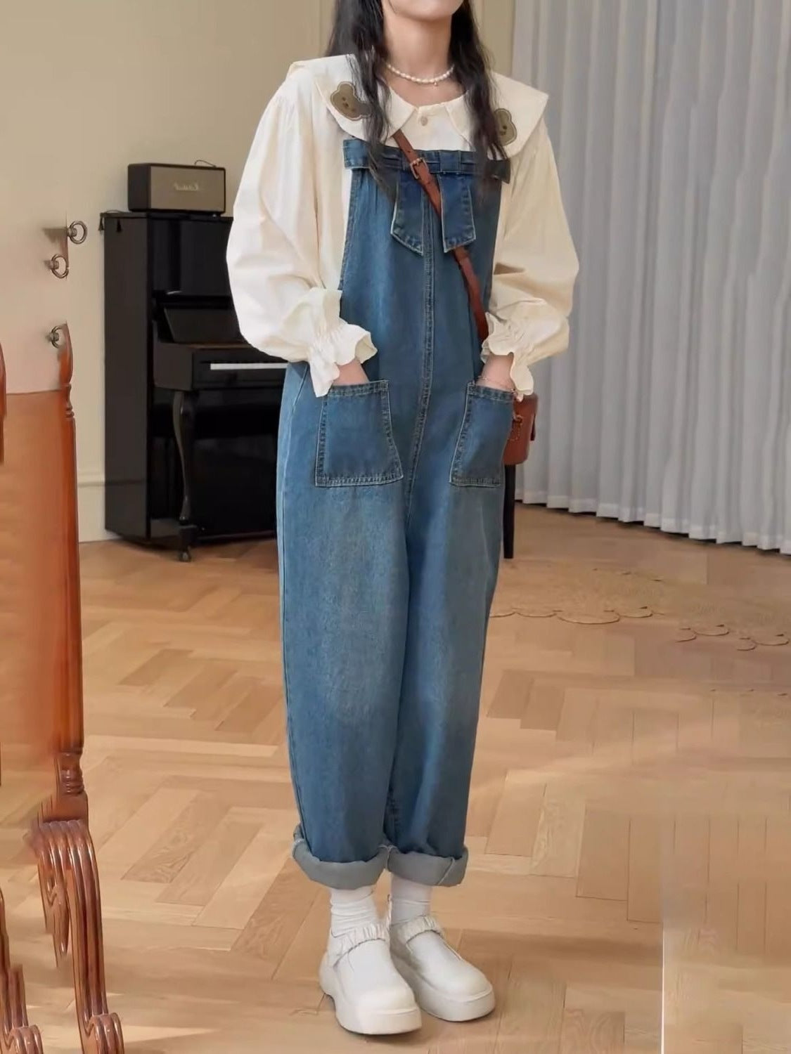 Overalls Suit, a Complete Set of New Autumn Fashion Design Doll Collar Denim Overalls Two-Piece Set