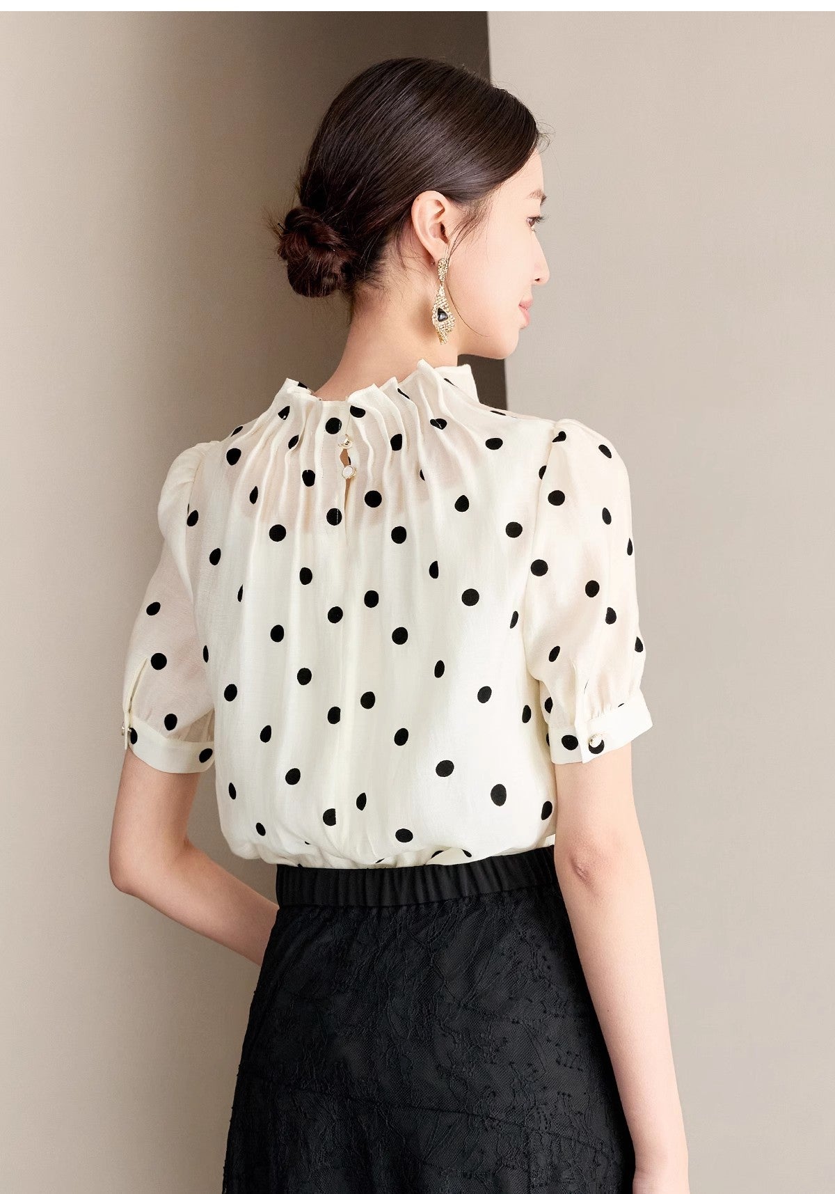 Summer New Short-Sleeved Design Romantic Polka Dot Women's Shirt Small Fresh and Stylish Tencel Skin-Friendly Small Stand-Up Collar Shirt