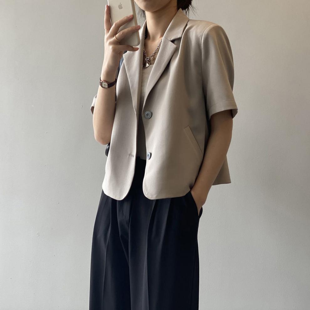 Fashion Short-Sleeve Blazer for Women 2025 Summer Thin Korean Version New Drapey Short Casual Blazer Top
