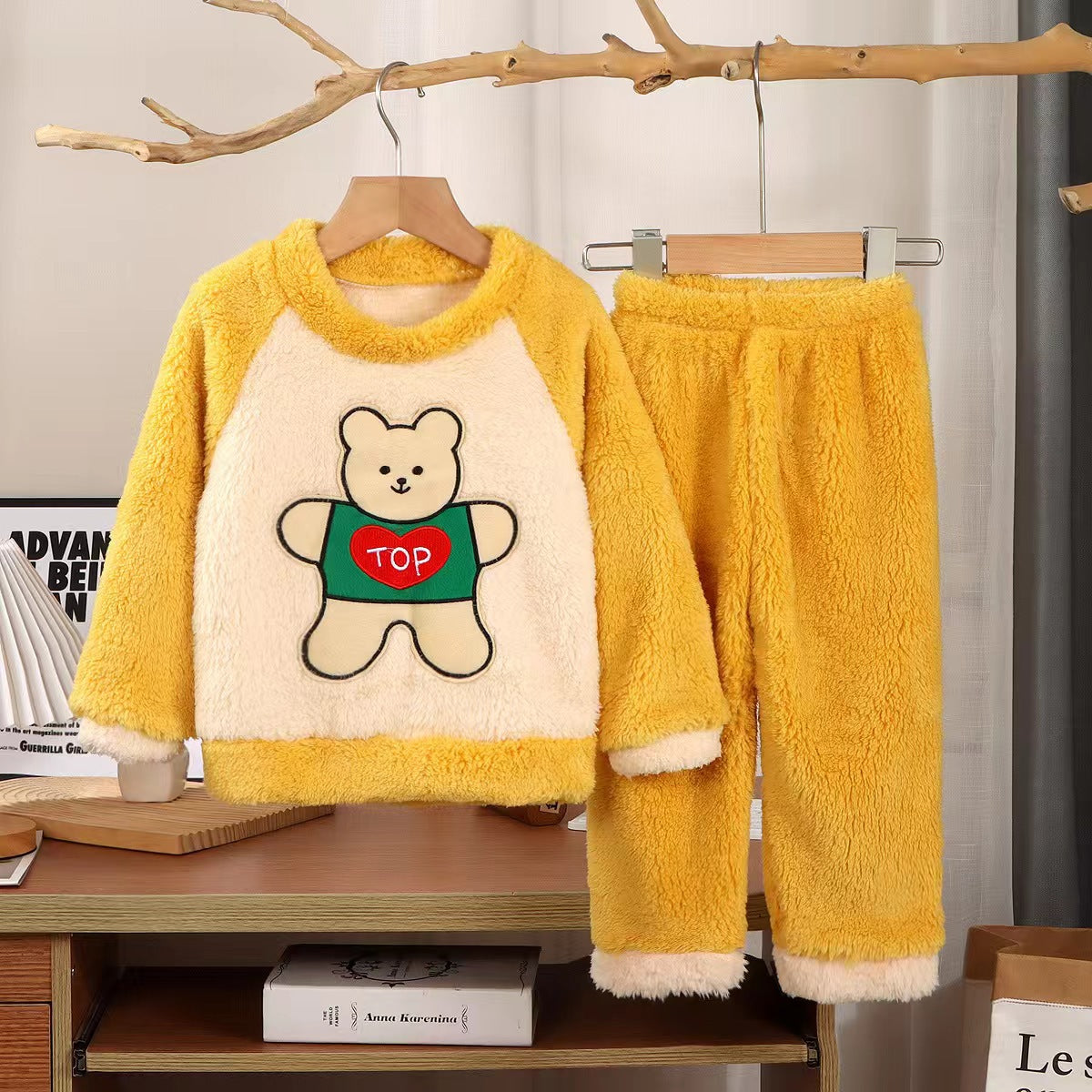 New Kidsren's Flannel Pajamas Set Autumn and Winter Boys and Girls Coral Velvet Thickeneded Home Clothes Two-piece Set