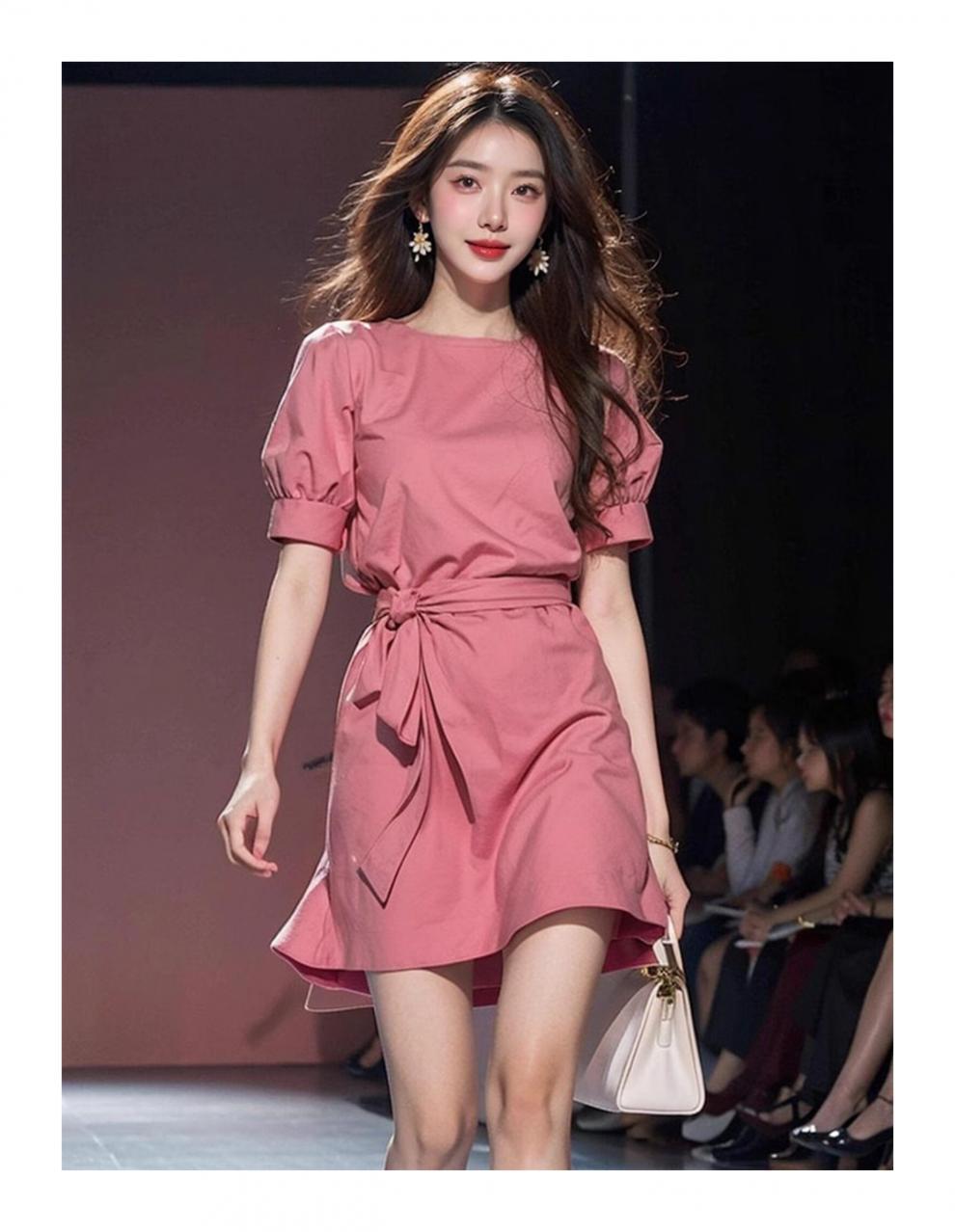 Foreign trade women's high cold royal sister style niche design pink dress 2025 new women's summer high-end exquisite super