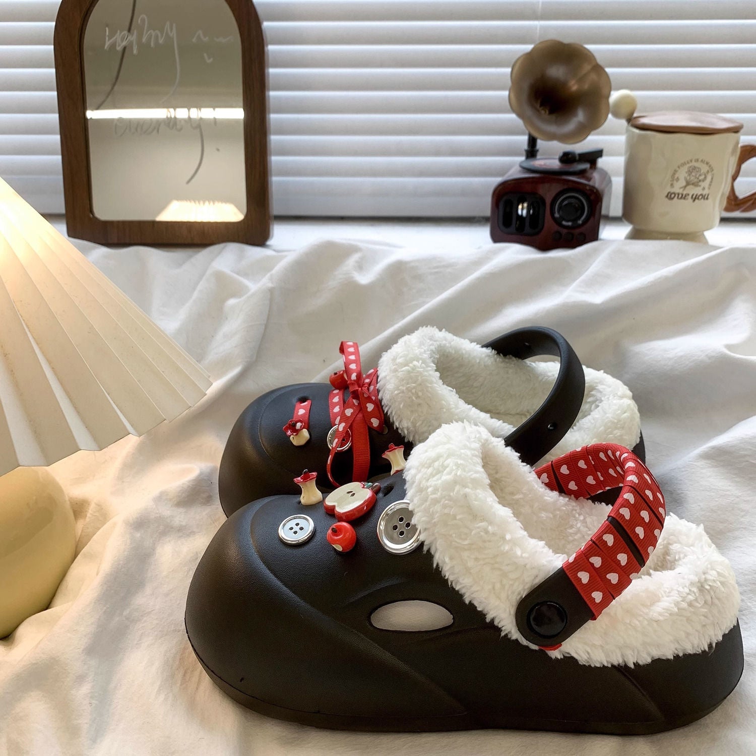 Fleece-Lined Thick-Soled Clogs for Women, 2026 New Autumn and Winter Style, Dual-Use for Outdoor and Indoor, Non-Slip, Warm, Closed-Toe Cotton Slippers