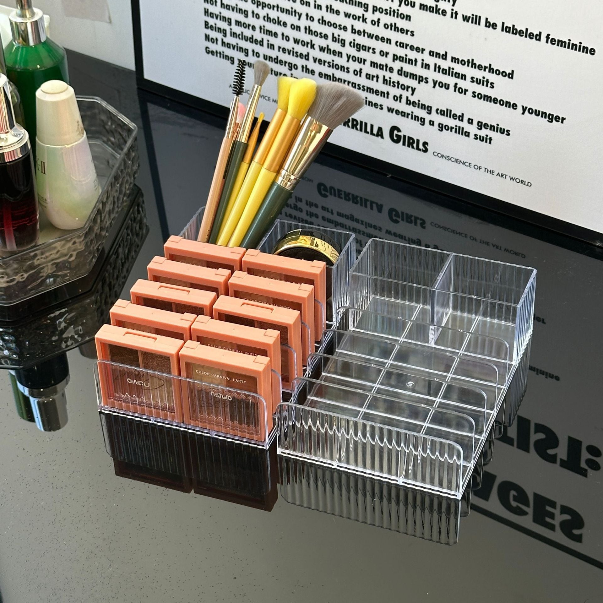 Cross-border Eye Shadow Plate Storage Rack Transparent Powder Cake Box Desktop Drawer Split-compartment Cosmetic Cosmetic Storage Rack Customization