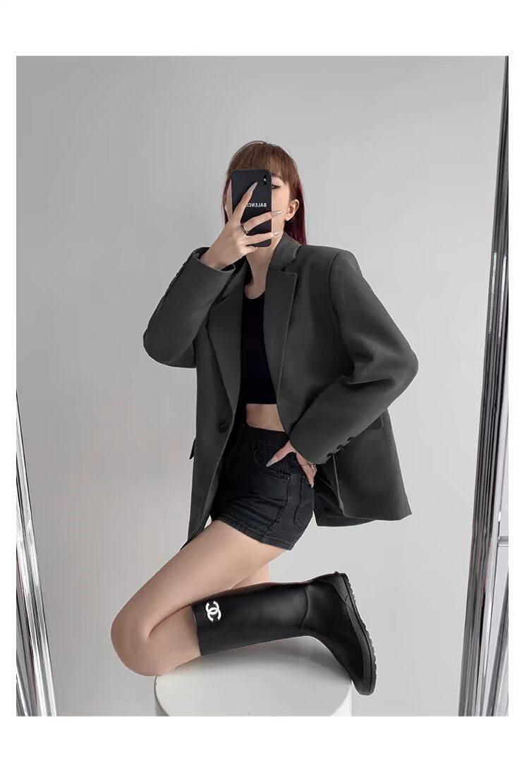 Light Luxury Small Suit for Women, 2026 Spring New Style, Gray Commuter Suit, Niche Design, Elegant Jacket
