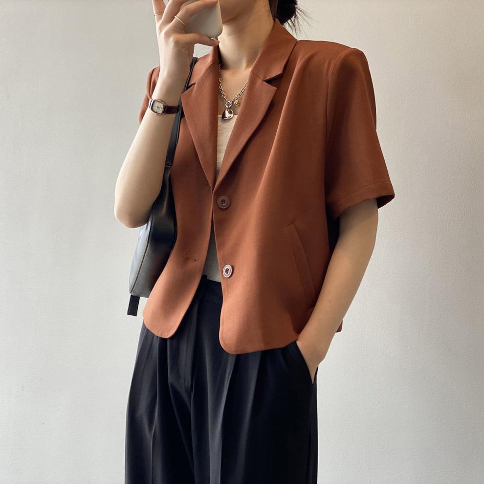 Fashion Short-Sleeve Blazer for Women 2025 Summer Thin Korean Version New Drapey Short Casual Blazer Top
