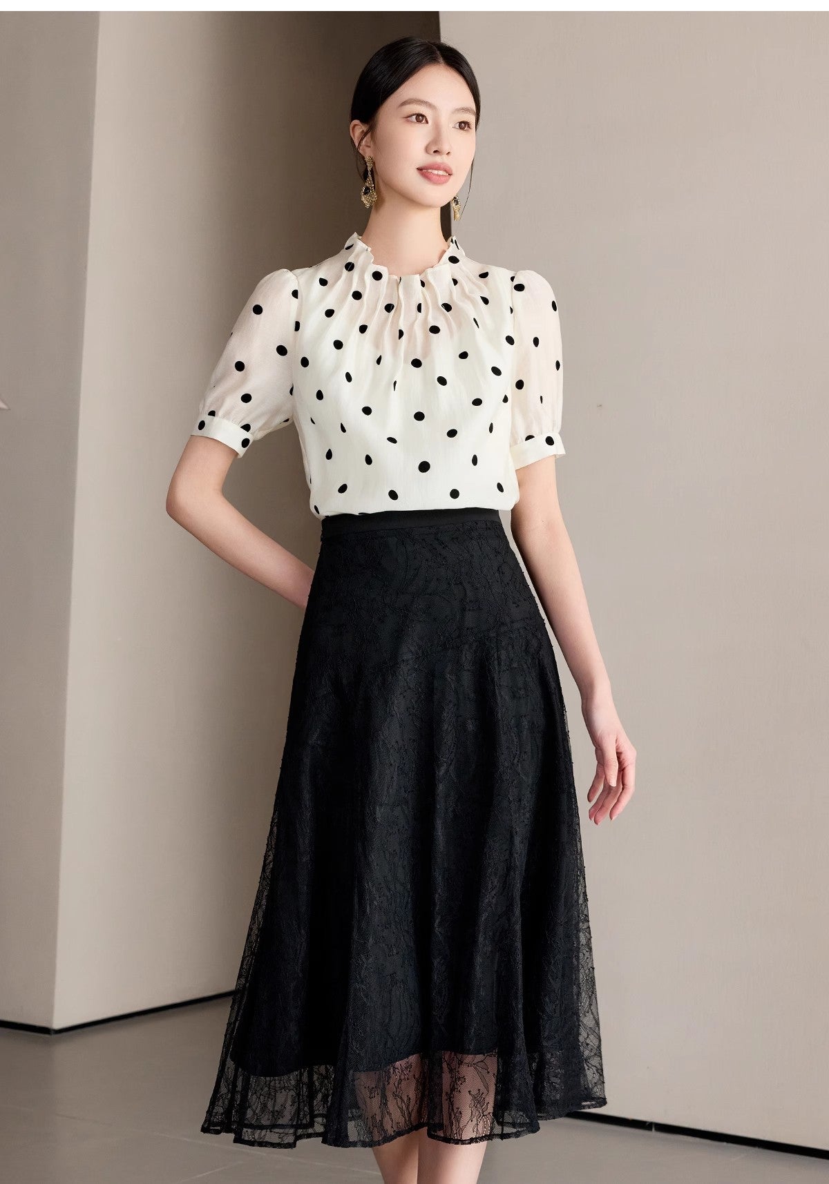 Summer New Short-Sleeved Design Romantic Polka Dot Women's Shirt Small Fresh and Stylish Tencel Skin-Friendly Small Stand-Up Collar Shirt