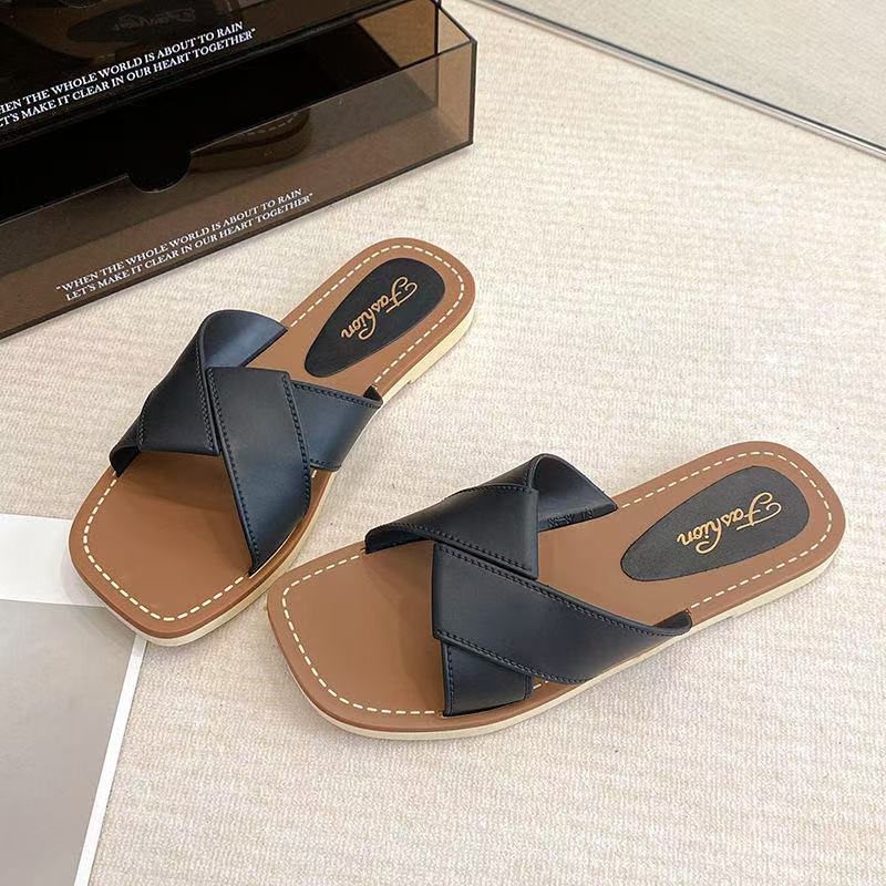 Slippers Women's Summer Internet Popular Cross-border Foreign Trade New Style Slippers for Outer Wear Fashionable All-match One-word Slippers Flat Beach Sandals