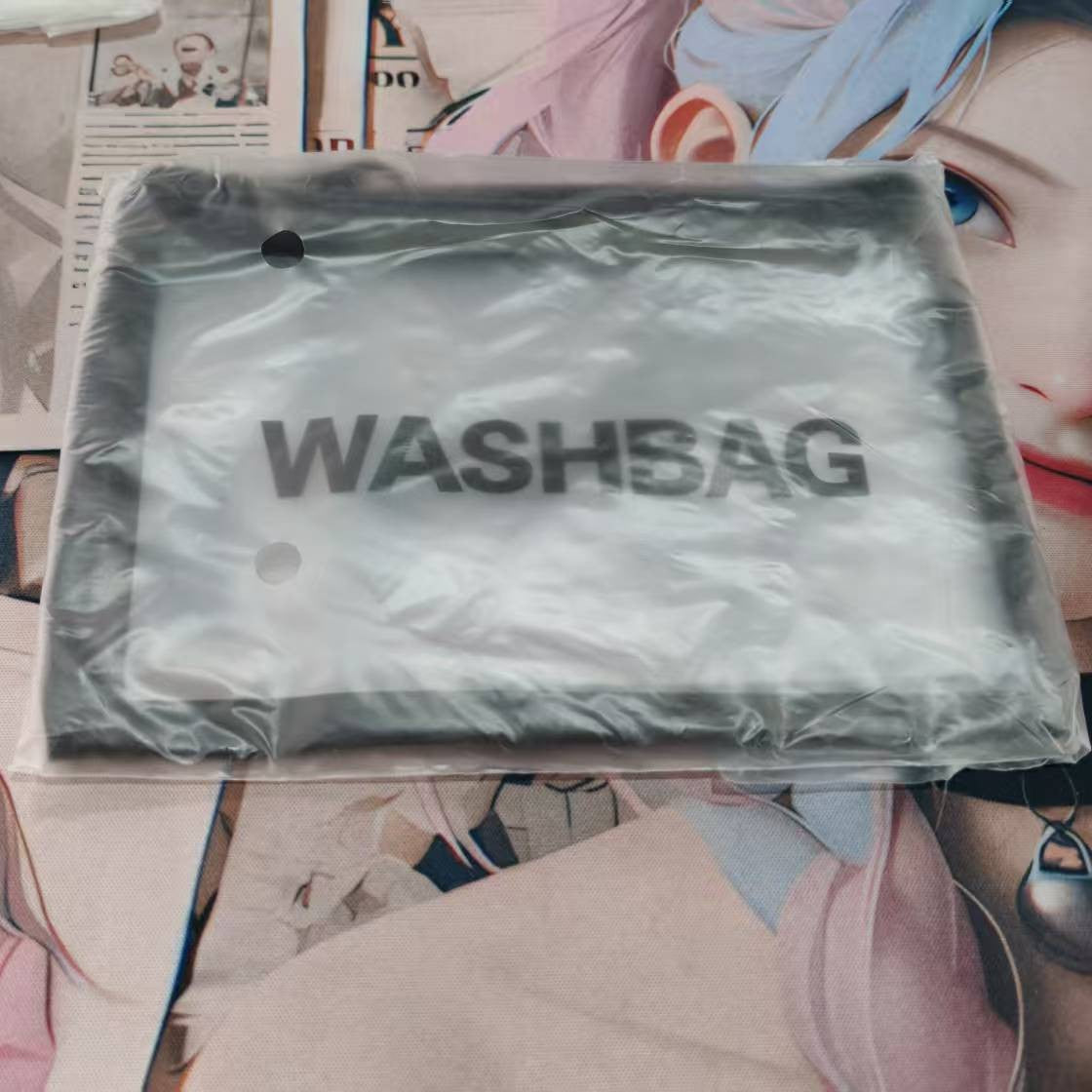 Cosmetic Bag in Ins Style, Large Capacity Women's Makeup Bag, Waterproof Toiletry Bag, Portable Travel Storage Bag, Popular Ins Style