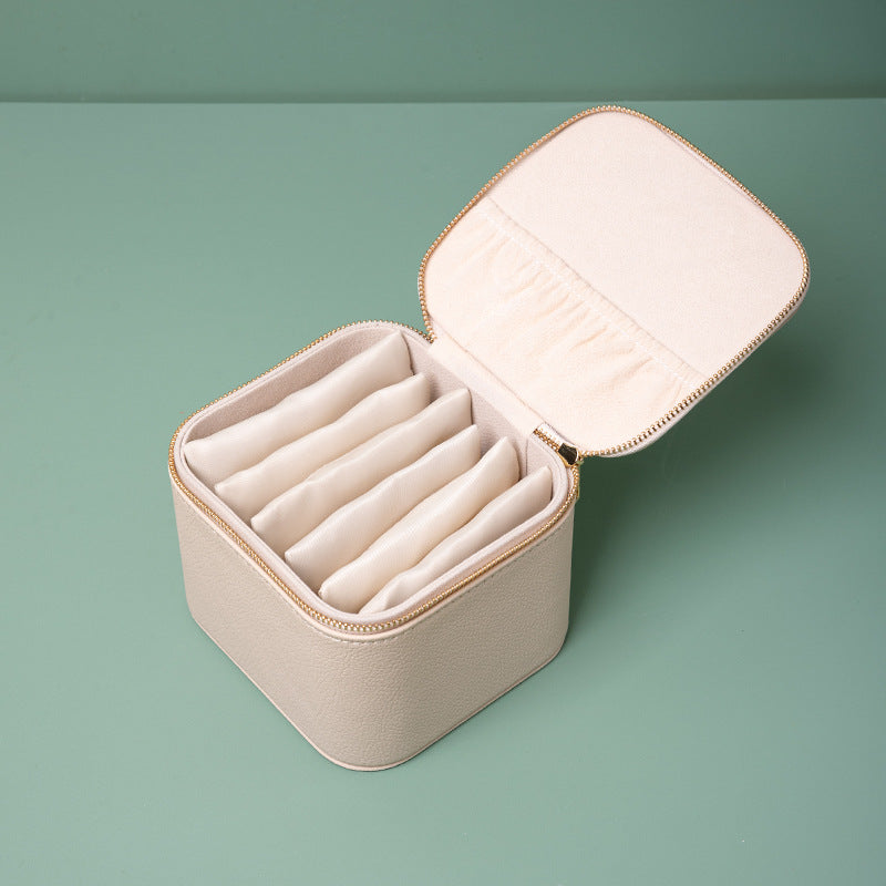 Cross-border independent packaging bag jewelry box portable ladies travel earrings necklace jewelry storage box anti-oxidation