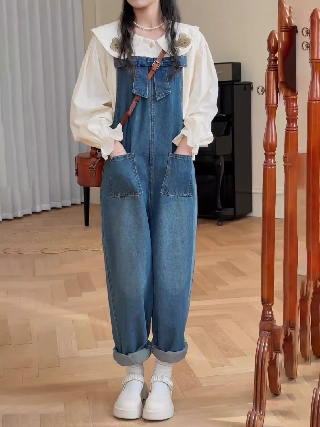 Overalls Suit, a Complete Set of New Autumn Fashion Design Doll Collar Denim Overalls Two-Piece Set