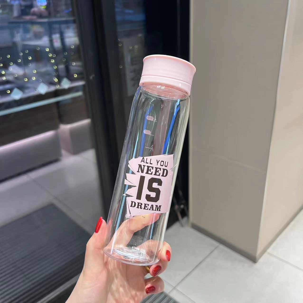 Portable plastic water cup for students and children, portable high temperature resistant water bottle, high-looking direct drinking cup, drop-resistant cup
