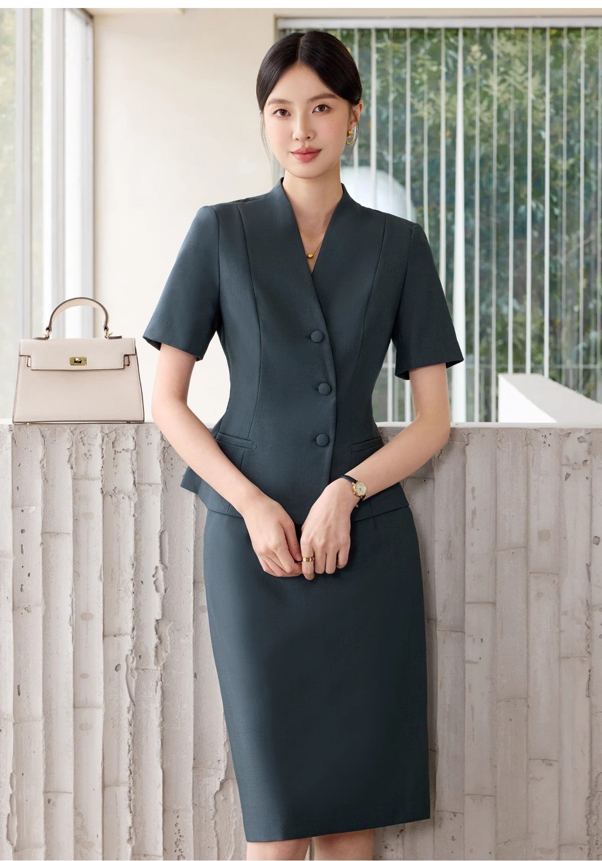 Summer New Design V-Neck Professional Women's Skirt Suit in Gray-Green, Slim-Fit and Flattering, Suitable for Reception and Work Attire