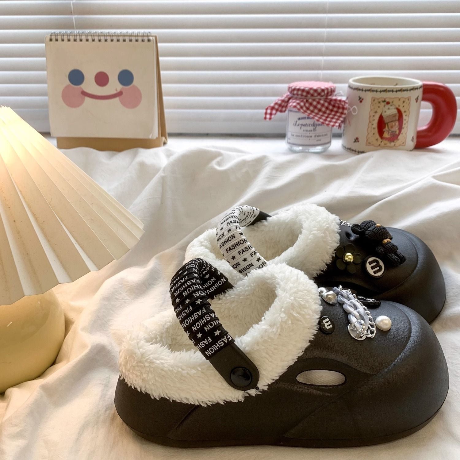 Trendy Bear Fashionable Outdoor Cute Cartoon Fleece-Lined Clog Shoes for Women, Warm Thick-Soled Height-Increasing Shoes for Petite Women, Two-Way Wear Cotton Slippers