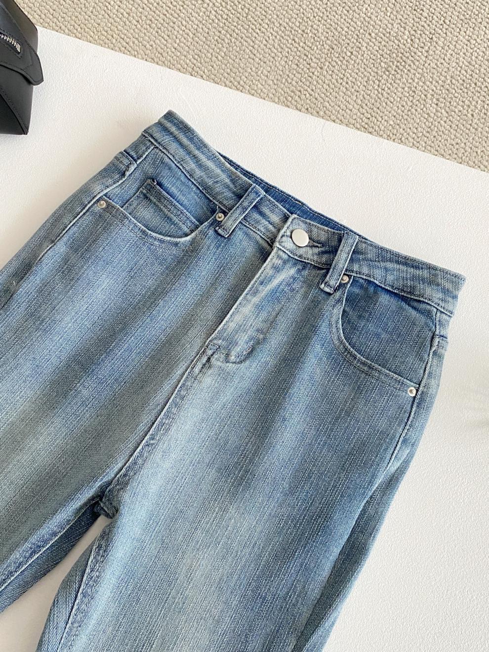 Korean 2025 Autumn New Women's Ins Blogger's Own Hip-Enhancing Slimming Look Bootcut Jeans Retro Slim Pants