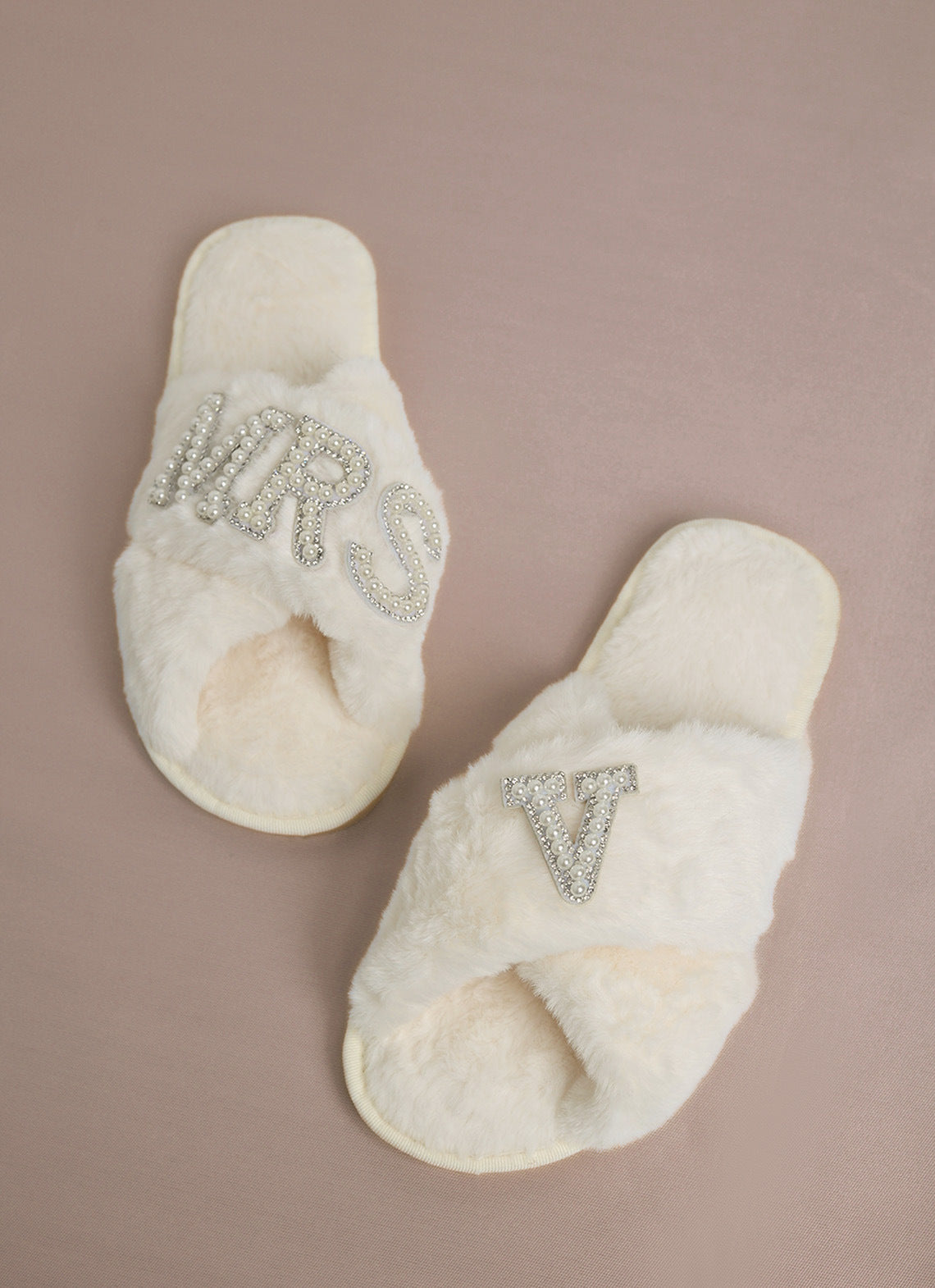 Cross-Border Popular Pearl Letters Bride Bridal Cross Fur Slippers Bachelor Party Wedding Plush Slippers for Women