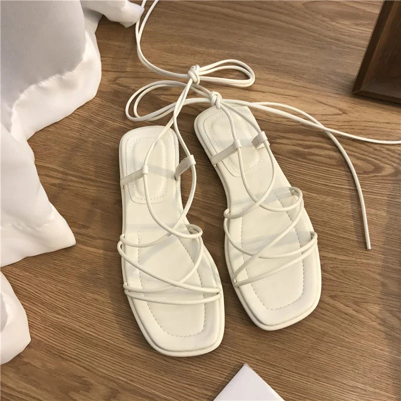 Summer Slippers Women Sandals Narrow Vintage Square Toe Flat Cross Strap Thong Sandals V Shape Design Shoes