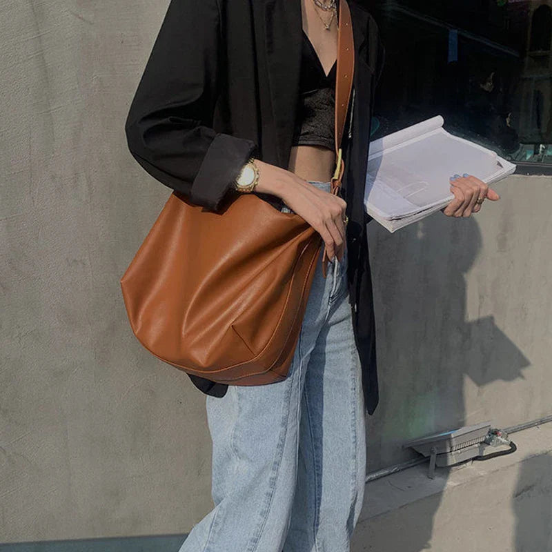 Elara Pillow Boston Bag