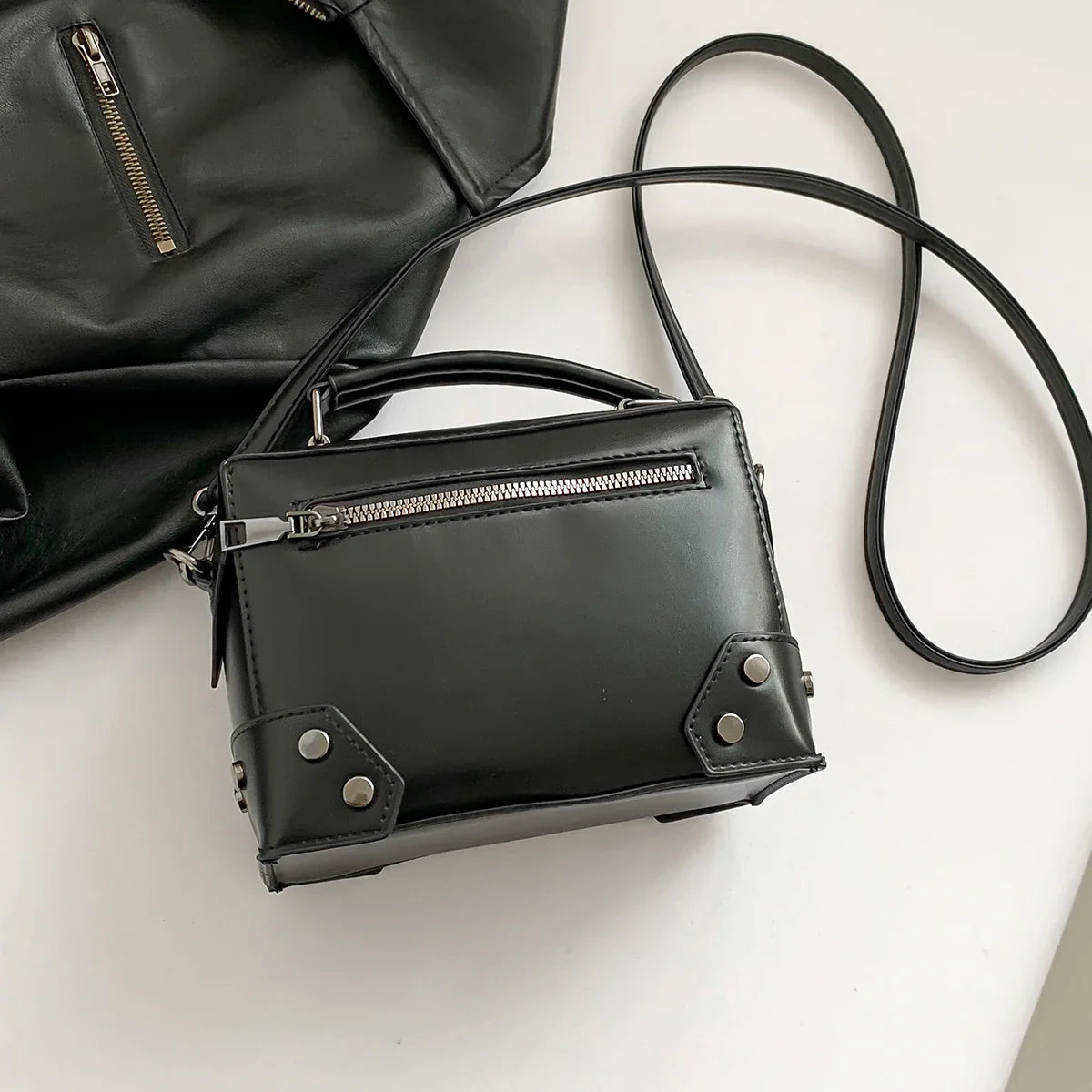 Punk Skull Box Handbag – Gothic Motorcycle Crossbody | Dark Aesthetic All-Match Bag