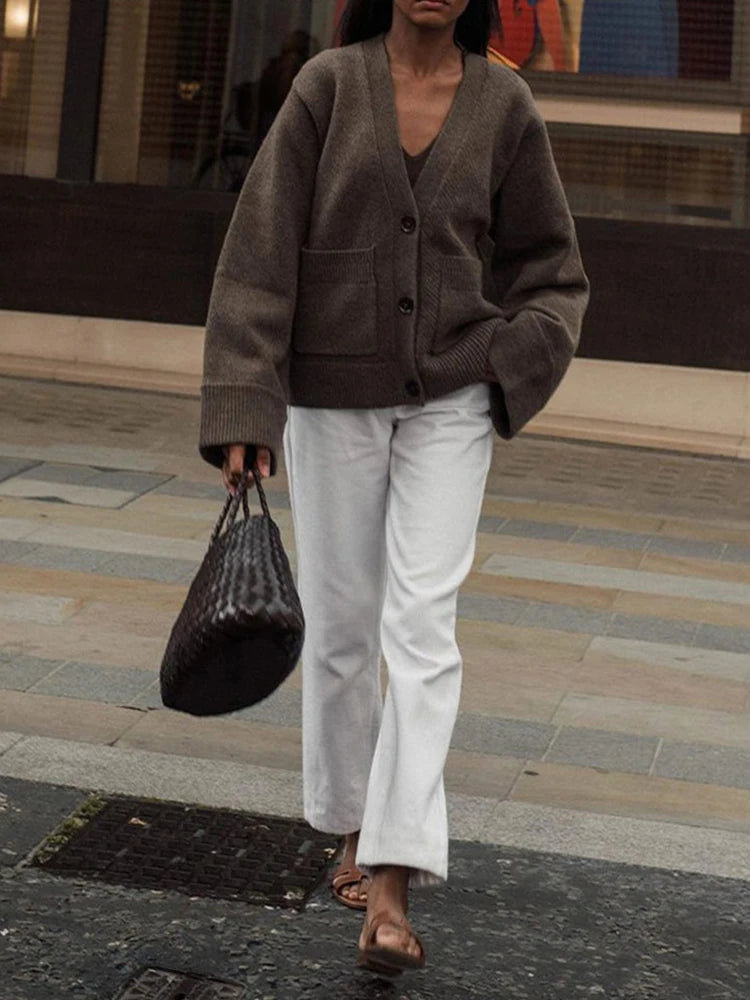 Alivia – Women’s Oversized Knit Cardigan with V-Neck and Buttons