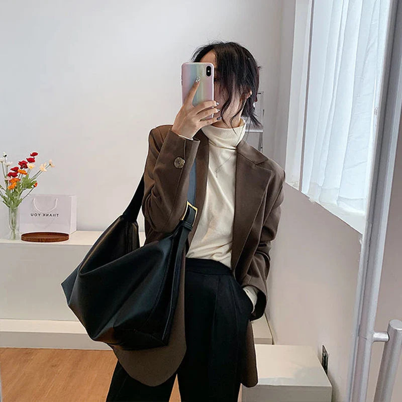 Elara Pillow Boston Bag