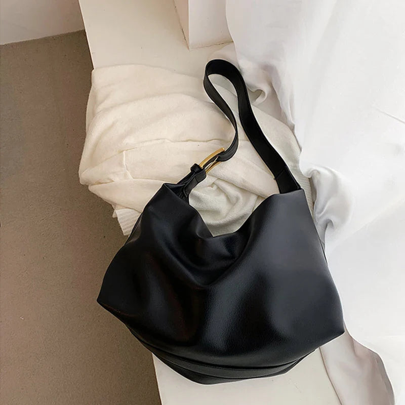 Elara Pillow Boston Bag