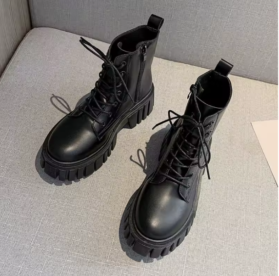 Women’s Leather Outdoor Boots – Non-Slip Walking Shoes with Soft Sole Comfort & Casual Fashion Style