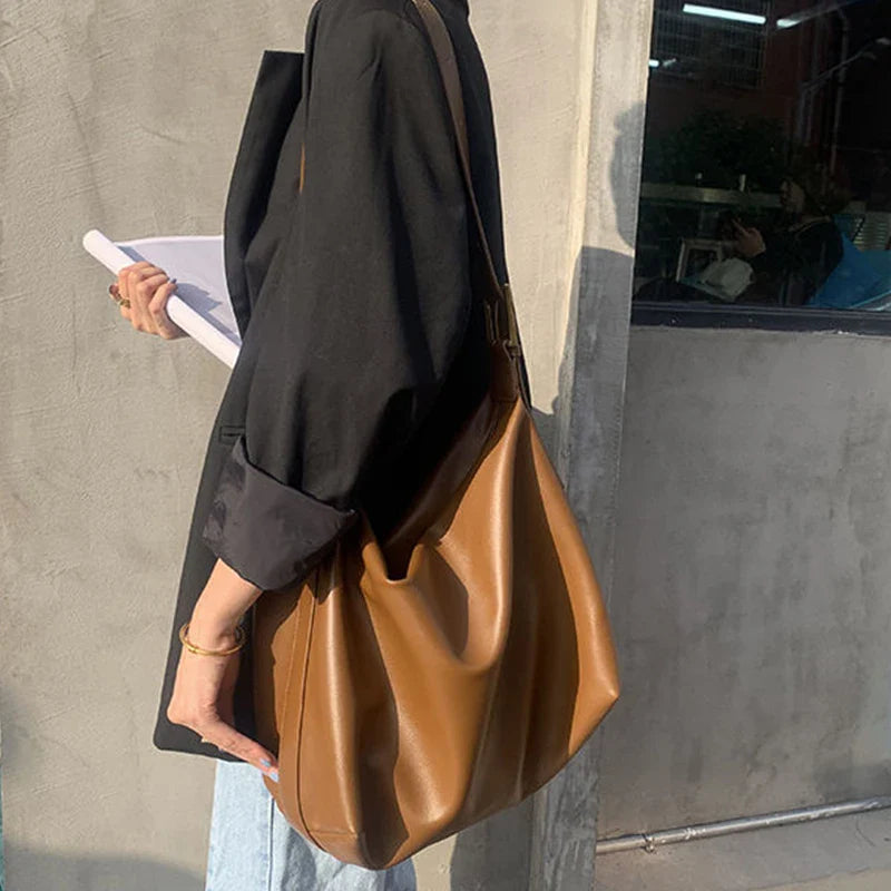 Elara Pillow Boston Bag