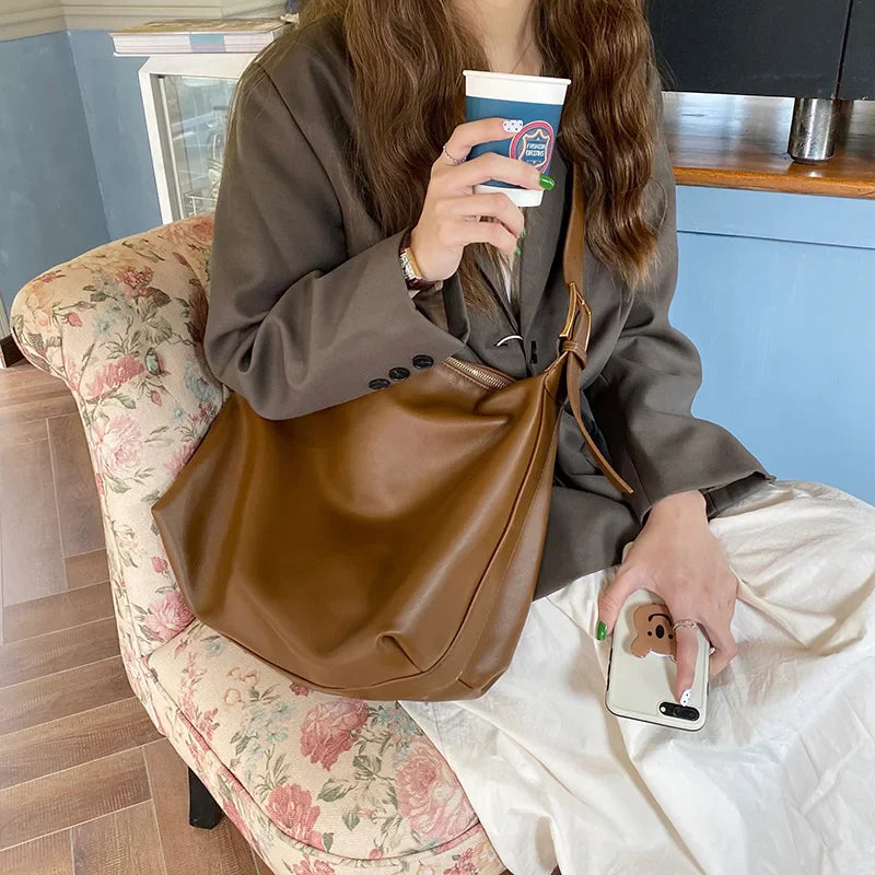 Elara Pillow Boston Bag