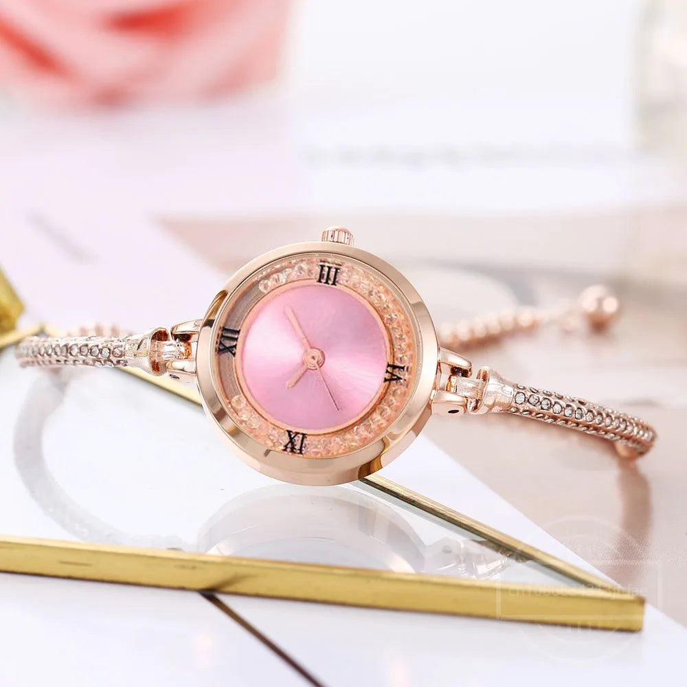 Fashion Women's Wristwatch Gold Bracelet Small Dial Elegant Watch New Cute Women Steel Bracelet Watch Quartz Wristwatch