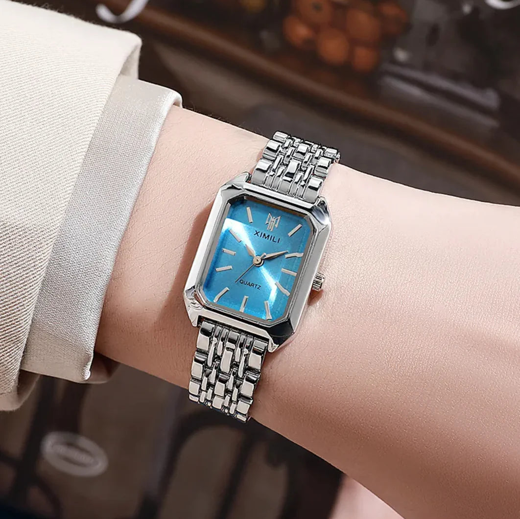 Reloj de mujer con correa de acero cuadrada